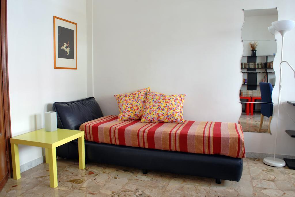 A Casa Di Pe' Casa Vacanze Рим Стая снимка