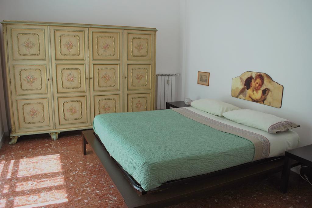 A Casa Di Pe' Casa Vacanze Рим Стая снимка